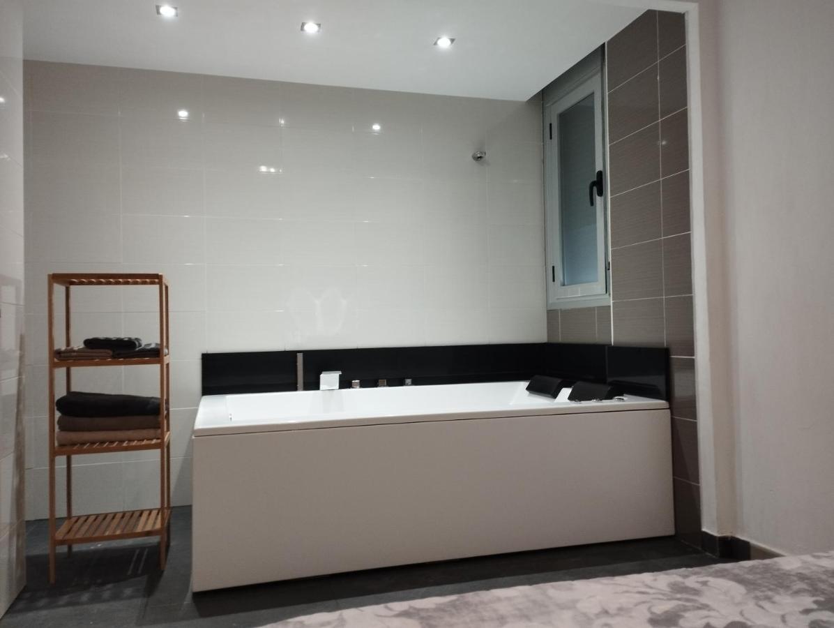 Atico Con Hidromasaje, Terraza Y Piscina En Ebrehogar *